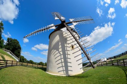 Moulin à vent de Bénesse-lès-Dax dans les Landes