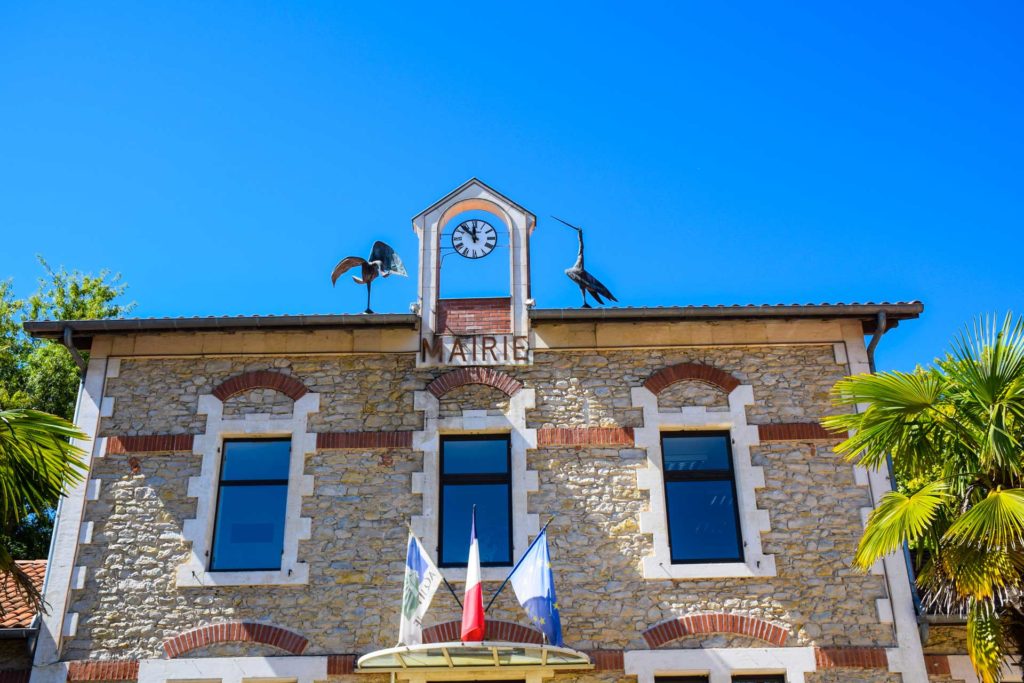 Mairie à Mées