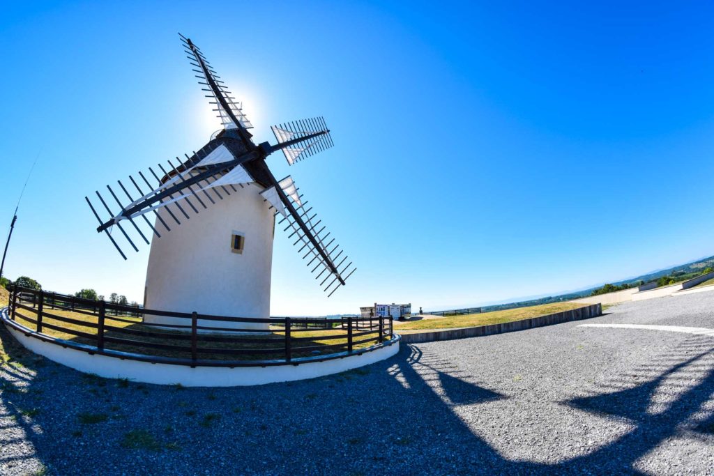 Moulin à vent à Bénesse-lès-Dax dans les Landes