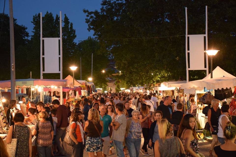 marché nocturne à Dax dans les Landes