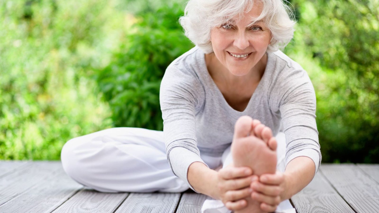 femme qui fait du yoga